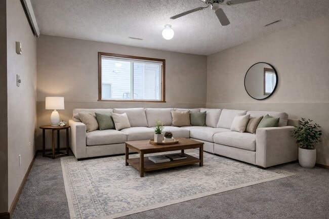 Building Photo - 2733-33 1/2 33 1/2 Ave S