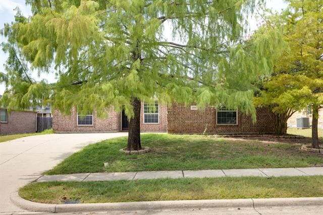 Building Photo - 205 N Bending Oak Ln