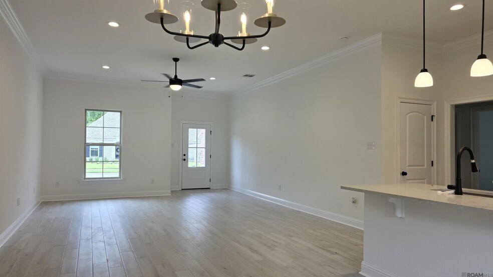 Building Photo - 9232 Asoka Ave