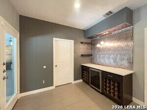 Building Photo - 8708 Laurel Canyon Dr
