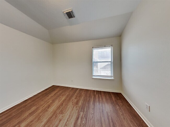 Building Photo - 4428 Blossomwood Dr