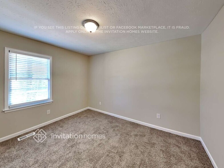 Building Photo - 8594 Autumn Leaf Dr