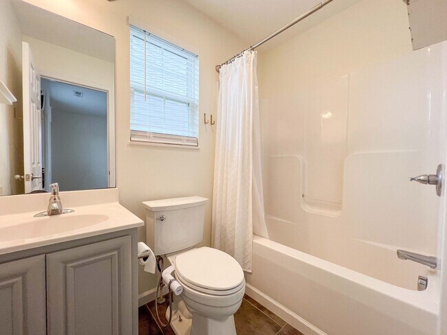 Building Photo - Modern 3BR Home in West Knoxville | Built 2017 | Fenced Yard | 2-Car Garage | Karns Schools