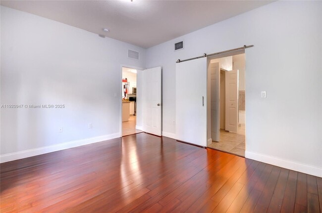 Building Photo - 11331 NW 44th Terrace