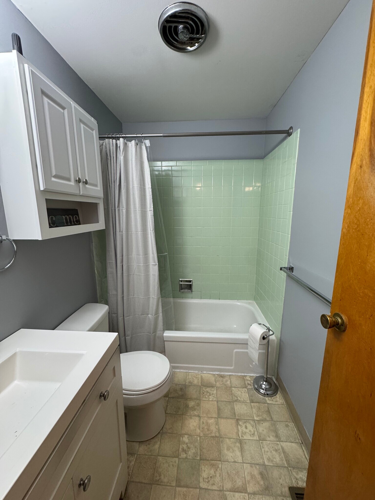 Building Photo - 1702 Rosemont Rd SW