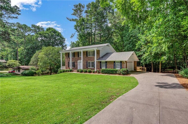 Building Photo - 5223 Davantry Dr