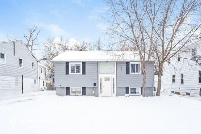 Building Photo - 1604 W 23rd St