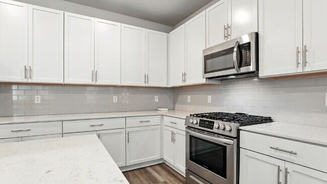 Building Photo - Spacious 4-bedroom retreat with 3 full baths in Lebanon - 2,714 Sq. Ft. of comfort