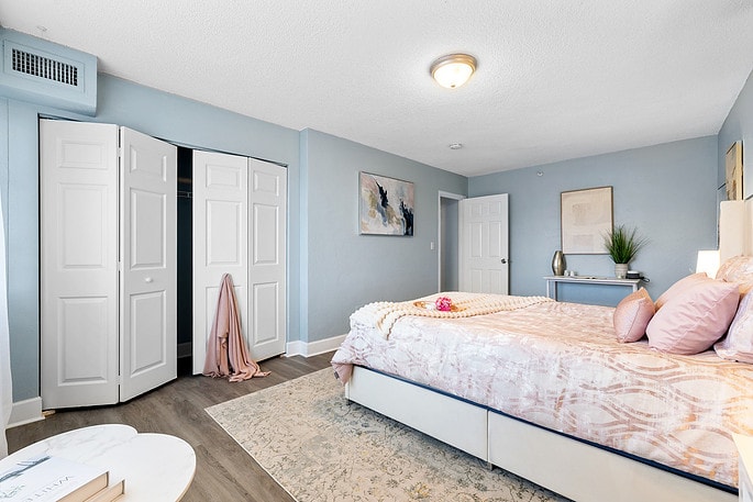 Building Photo - 3315 58th Ave S