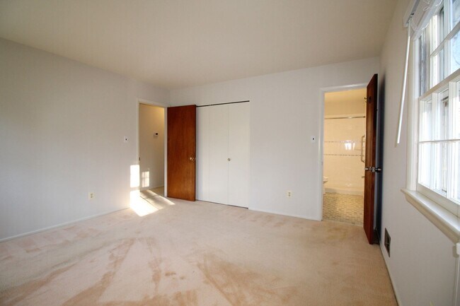 Building Photo - 3BR/2B Home