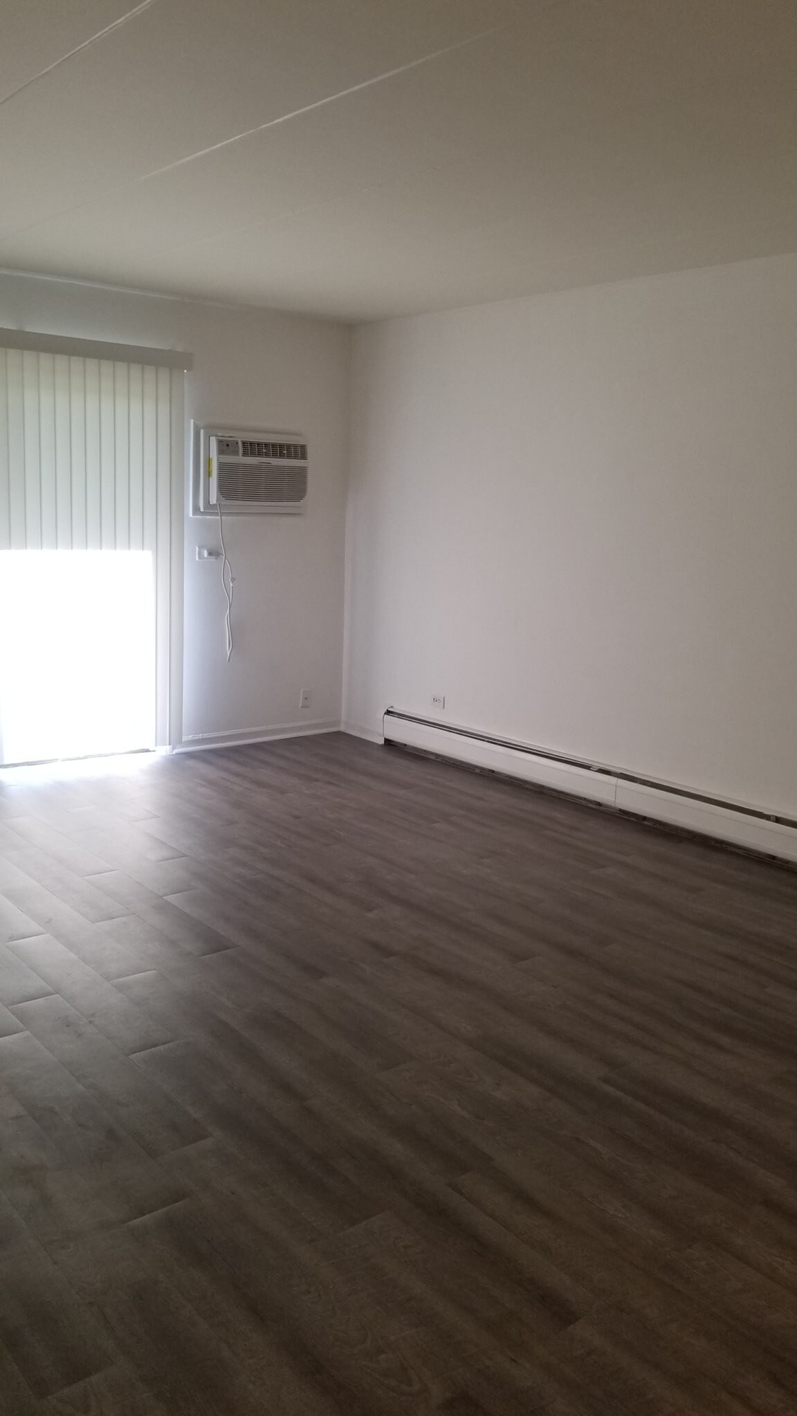 Living Area - 138 E Bailey Rd