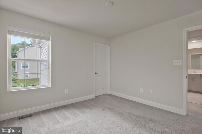 Building Photo - 2738 Lady Slipper Rd