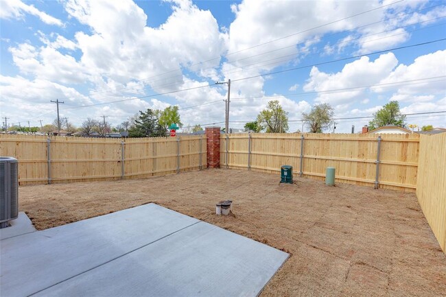 Building Photo - 2343 SW 90th Pl