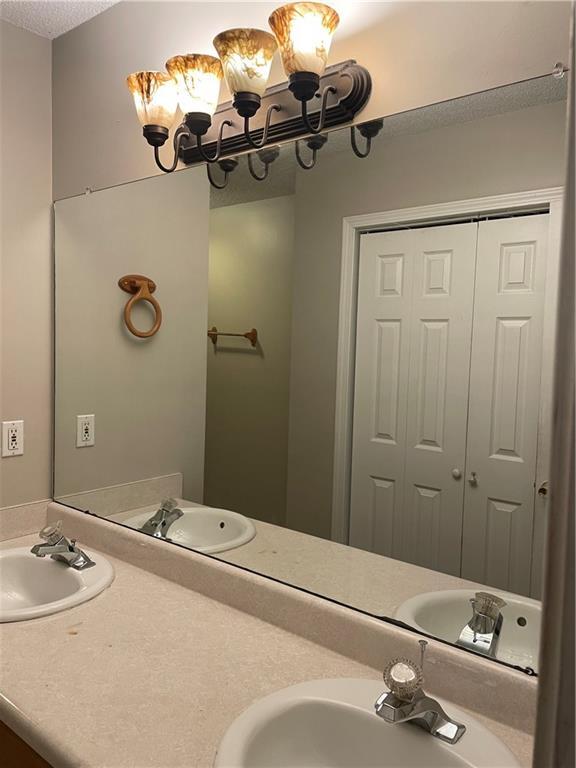 Building Photo - 5577 Dale Dr