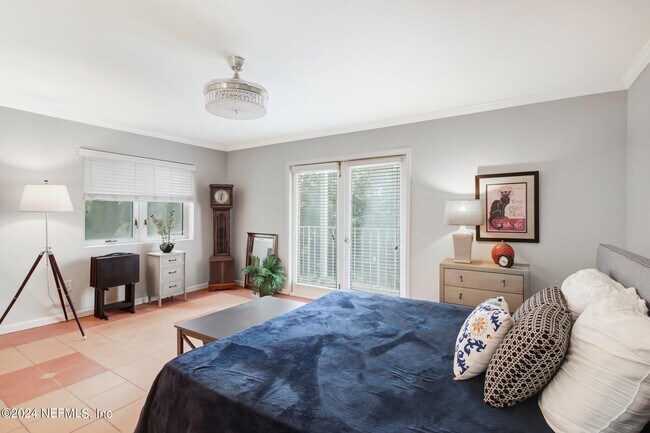 Building Photo - 2912 St Johns Ave