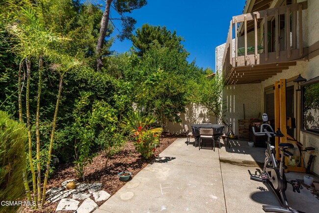 Building Photo - 777 N Valley Dr
