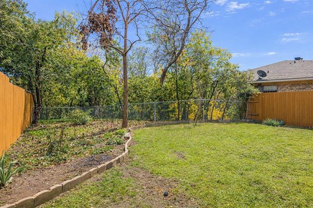 Building Photo - 8331 Lullwater Dr