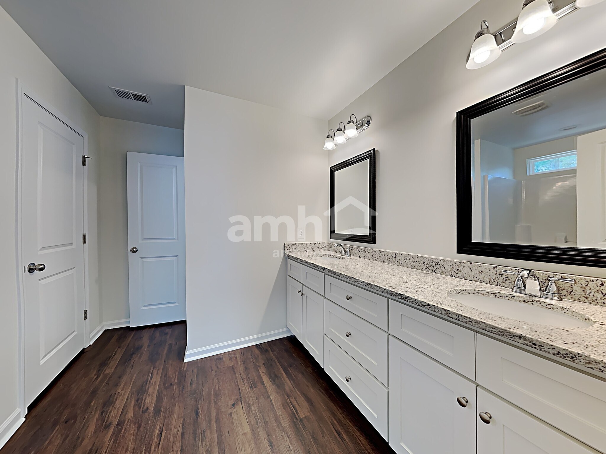 Building Photo - 37 Sand Live Oak Dr