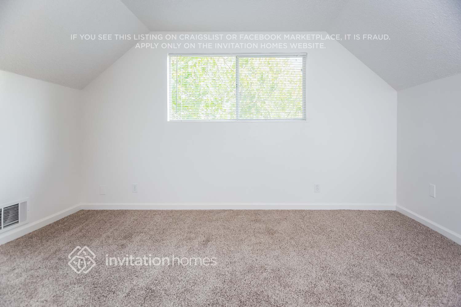 Building Photo - 497 Burlington Dr