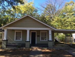 Building Photo - 831 Watkins St