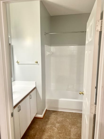 Building Photo - 15605 Everglade Ln