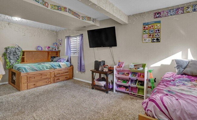 Building Photo - 3 Bed 3 Bath House with Solar for Rent Nea...