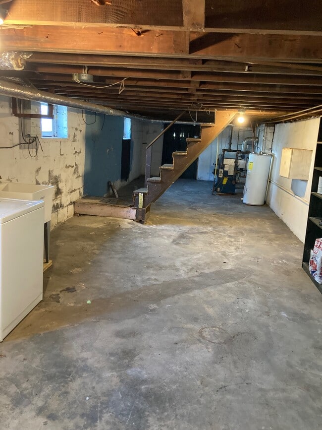 Building Photo - 800 S 27th St