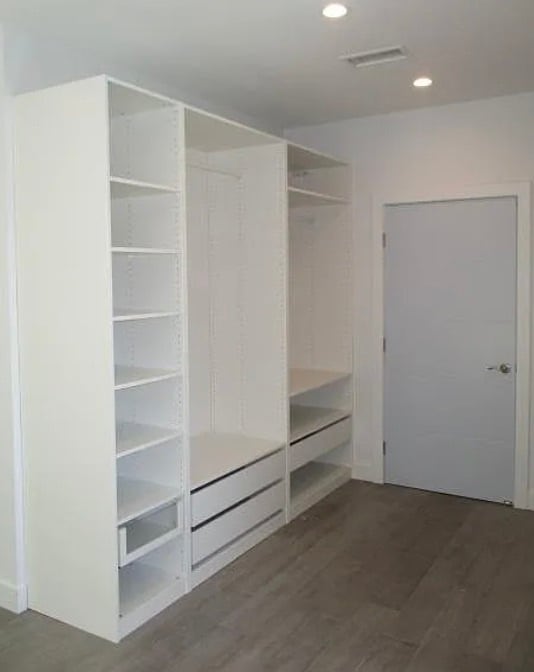 Building Photo - 6848 Encino Ave