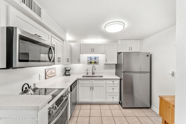 Building Photo - 2700 N Hwy A1A