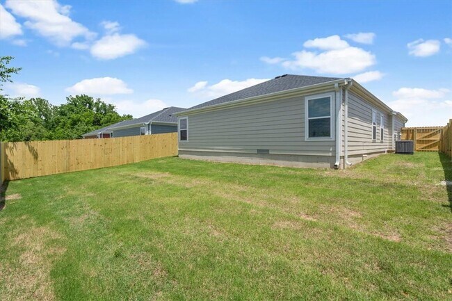 Building Photo - 5955 W Holdcroft Dr