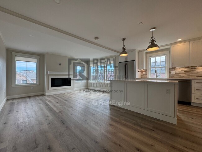 Building Photo - 150 Merrimac St