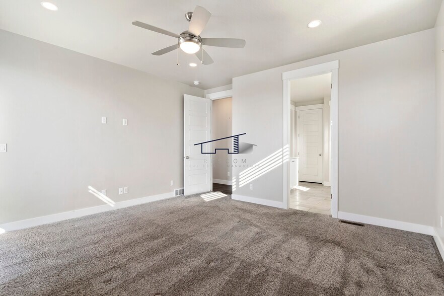 Building Photo - 369 W Clark Cir