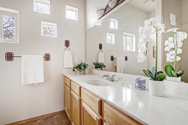 Building Photo - 115 Espinosa Rd