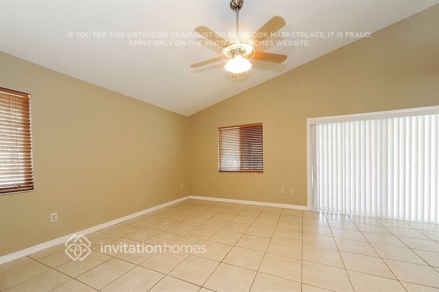 Building Photo - 1840 Candlestick Ct
