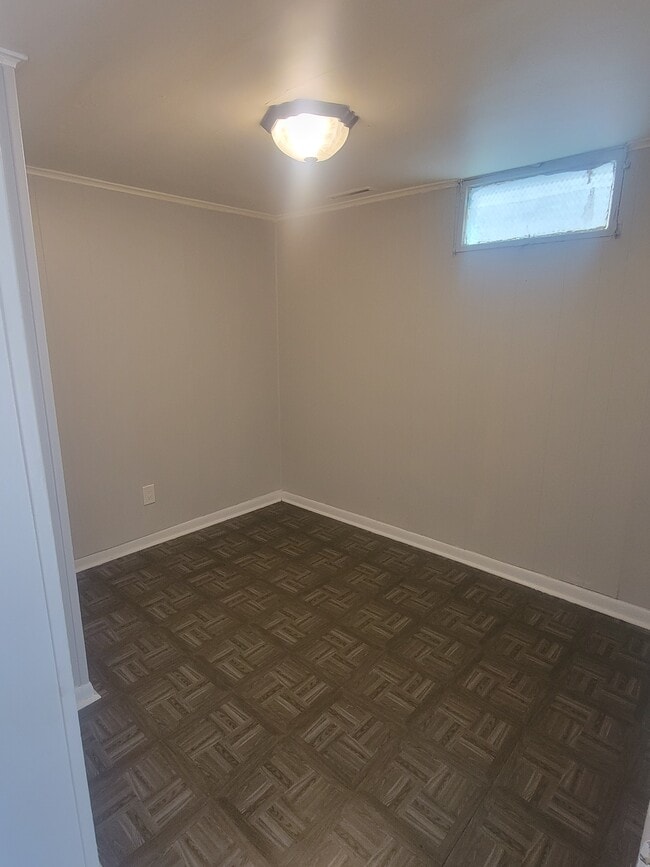 Building Photo - 2417 Tyler St