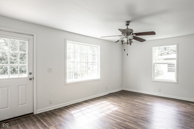 Building Photo - 5108 Sunny Meade Ln