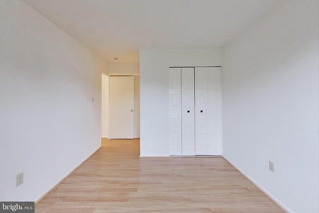 Building Photo - 18 Indian Hills Ct