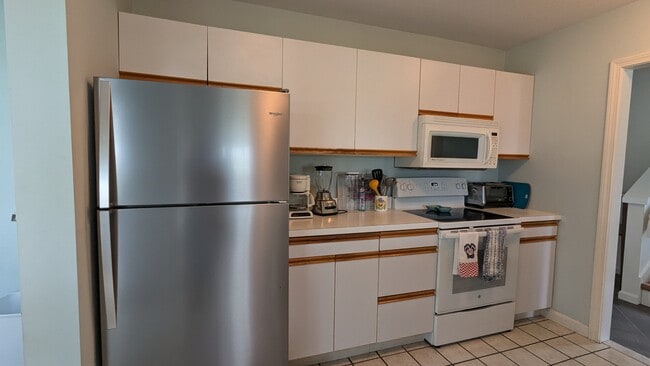 Building Photo - 11 Songbird Ln