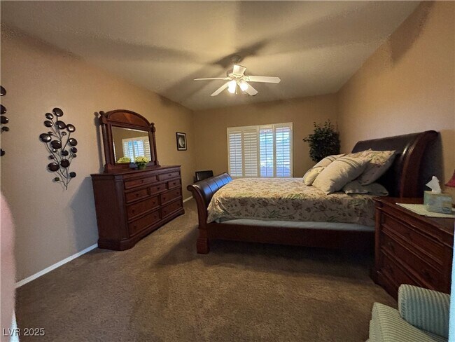 Building Photo - 1164 Golf Club Dr