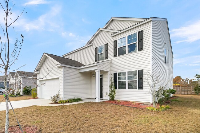 Building Photo - Spacious Modern 5-Bedroom Home in Summerville