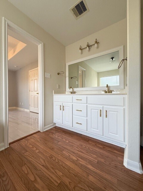 Building Photo - 2709 Marlin Dr
