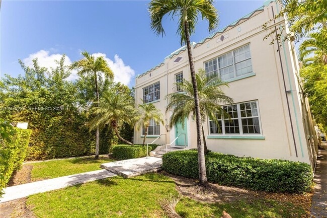 Building Photo - 1027 Euclid Ave