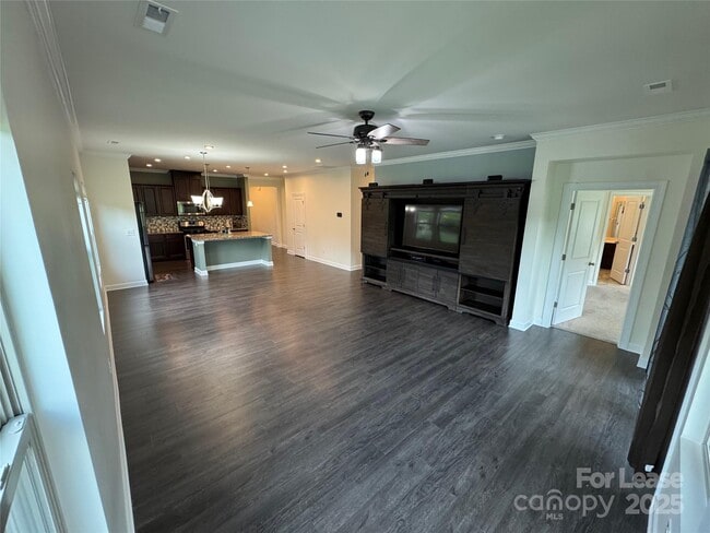 Building Photo - 4641 Collingham Dr