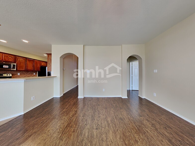 Building Photo - 58 N Highland Dr