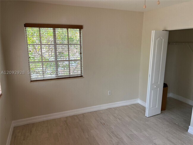 Building Photo - 14008 SW 274th Terrace