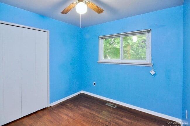 Building Photo - 8807 Tavistock Dr