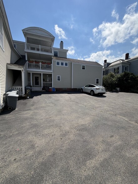 Building Photo - 148 High St
