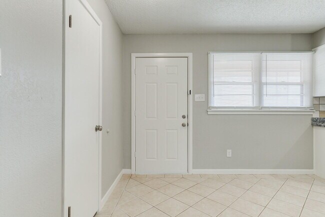 Building Photo - 4916 46th St