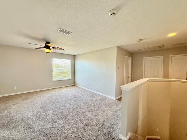 Building Photo - 11161 Creek Haven Dr