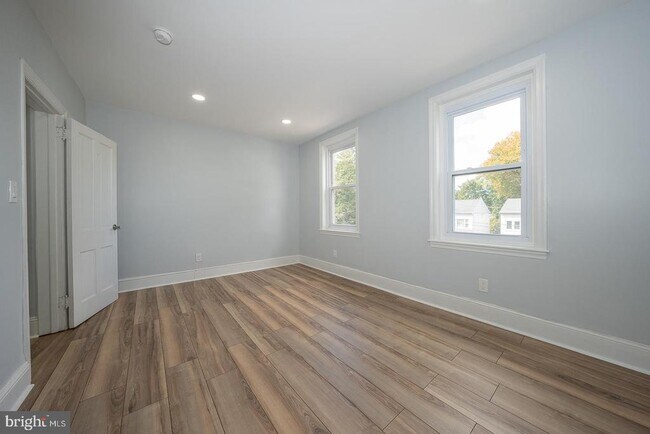 Building Photo - 145 Summit Terrace